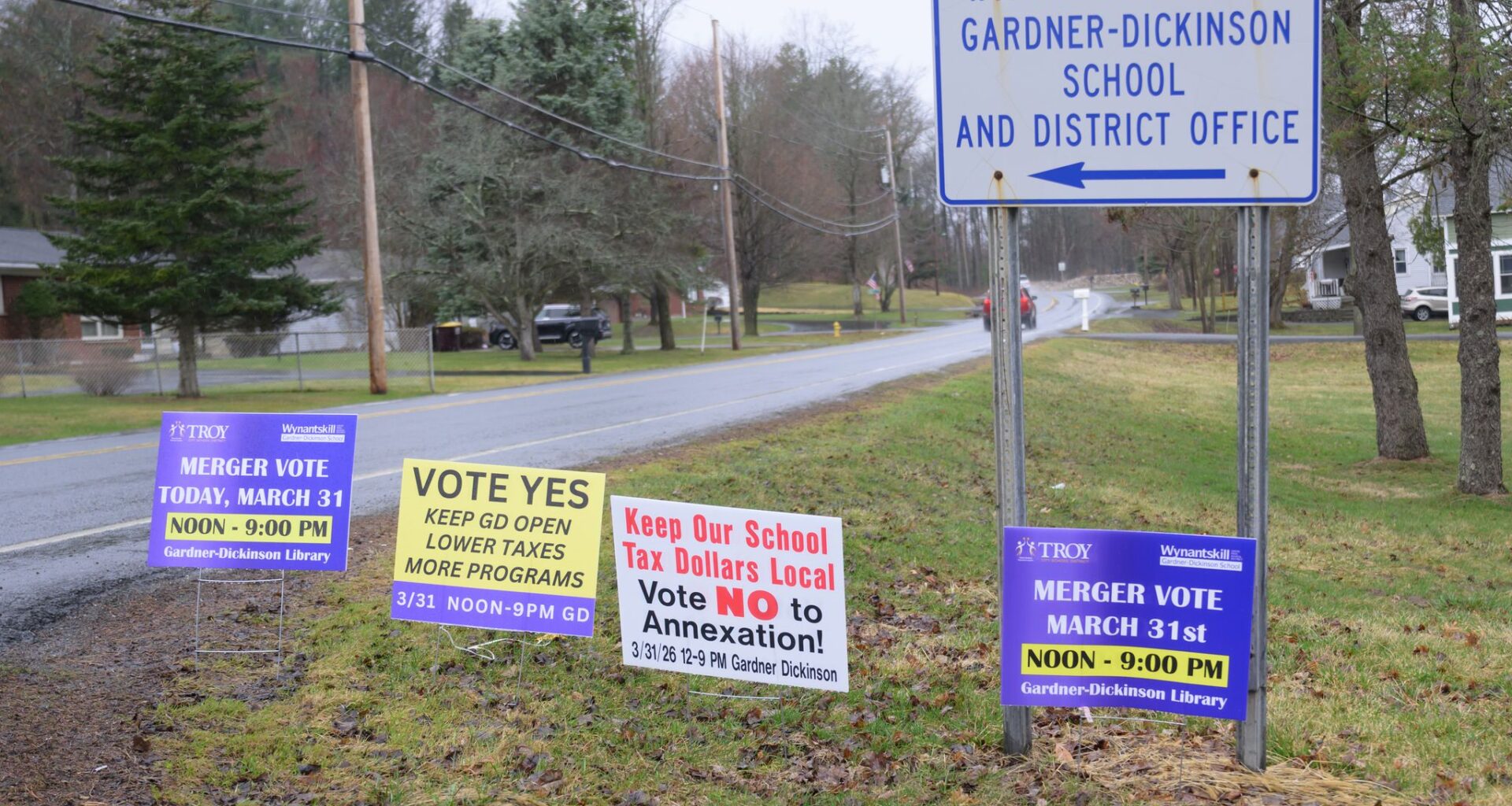 Wynantskill voters back merger with Troy City School District