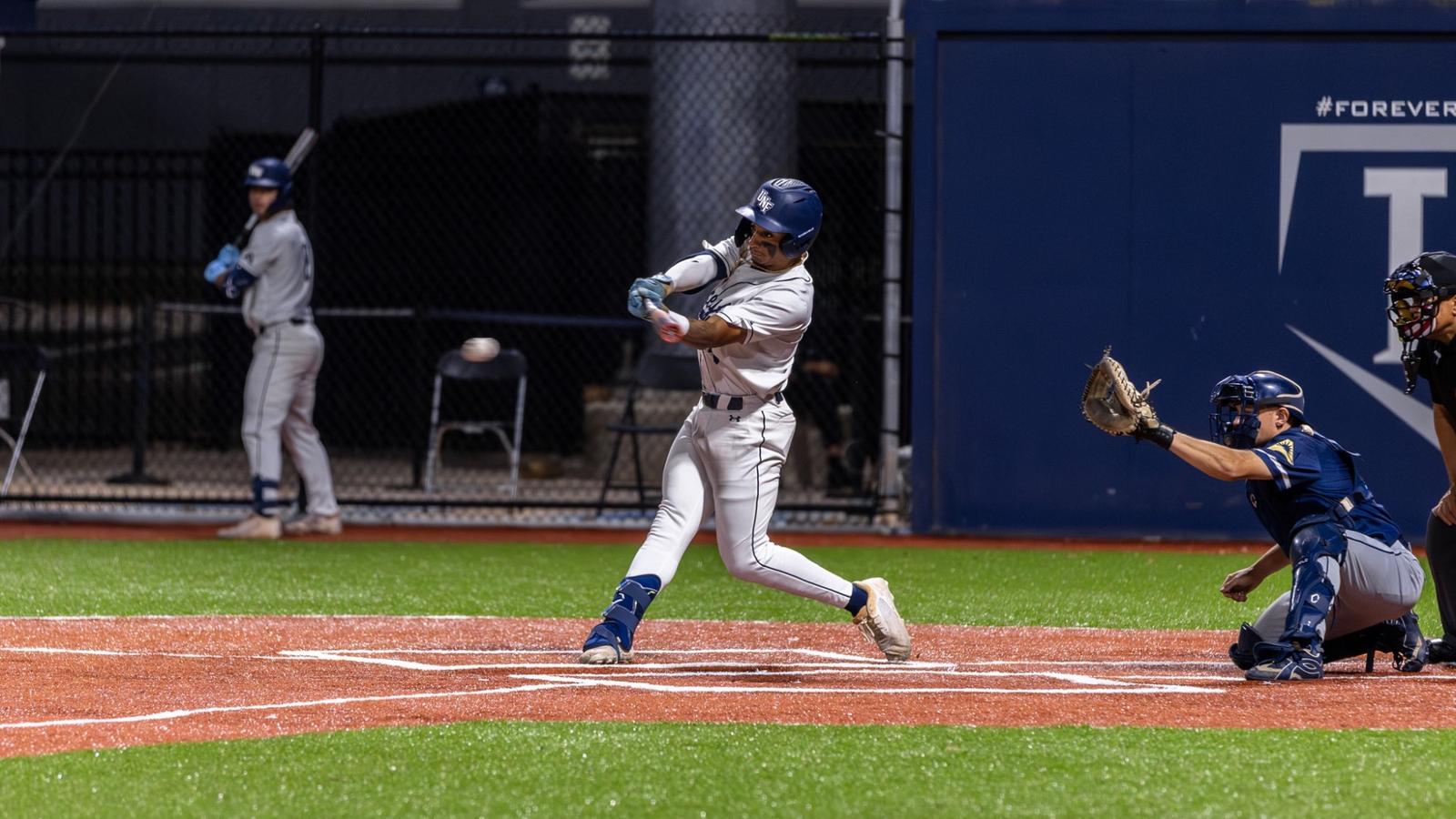 Queens University of Charlotte Logo