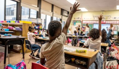 Digital hall pass tracking students draws backlash in NYC