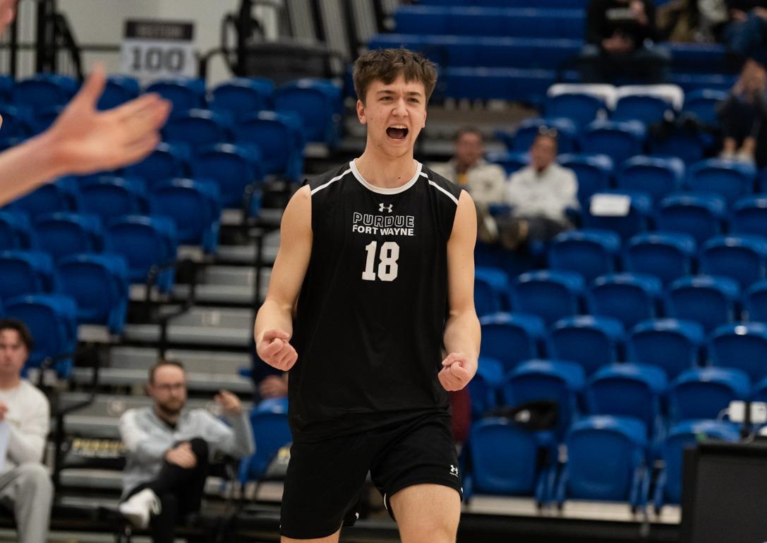 Loyola University Chicago Logo