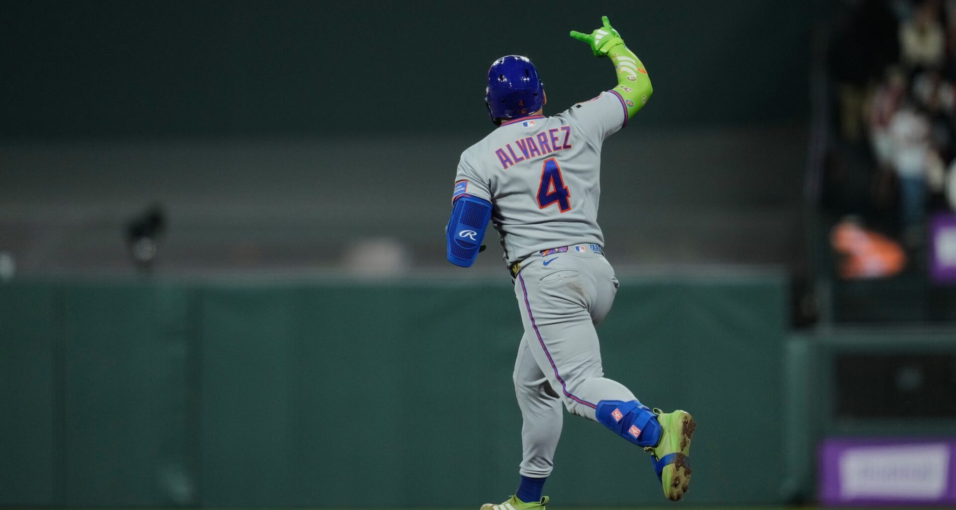 Alvarez hits 2 homers and Mets bust out at the plate to back McLean in 10-3 blowout of Giants