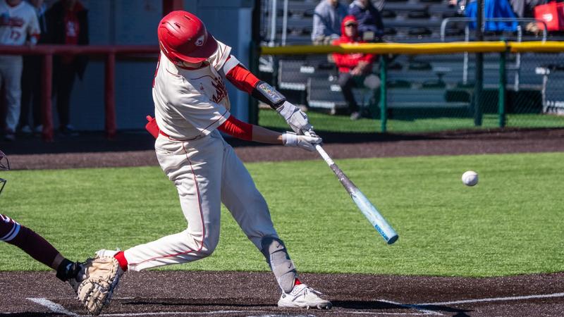 No. 14 WashU Baseball Splits Weekend Opening Doubleheader With Violets