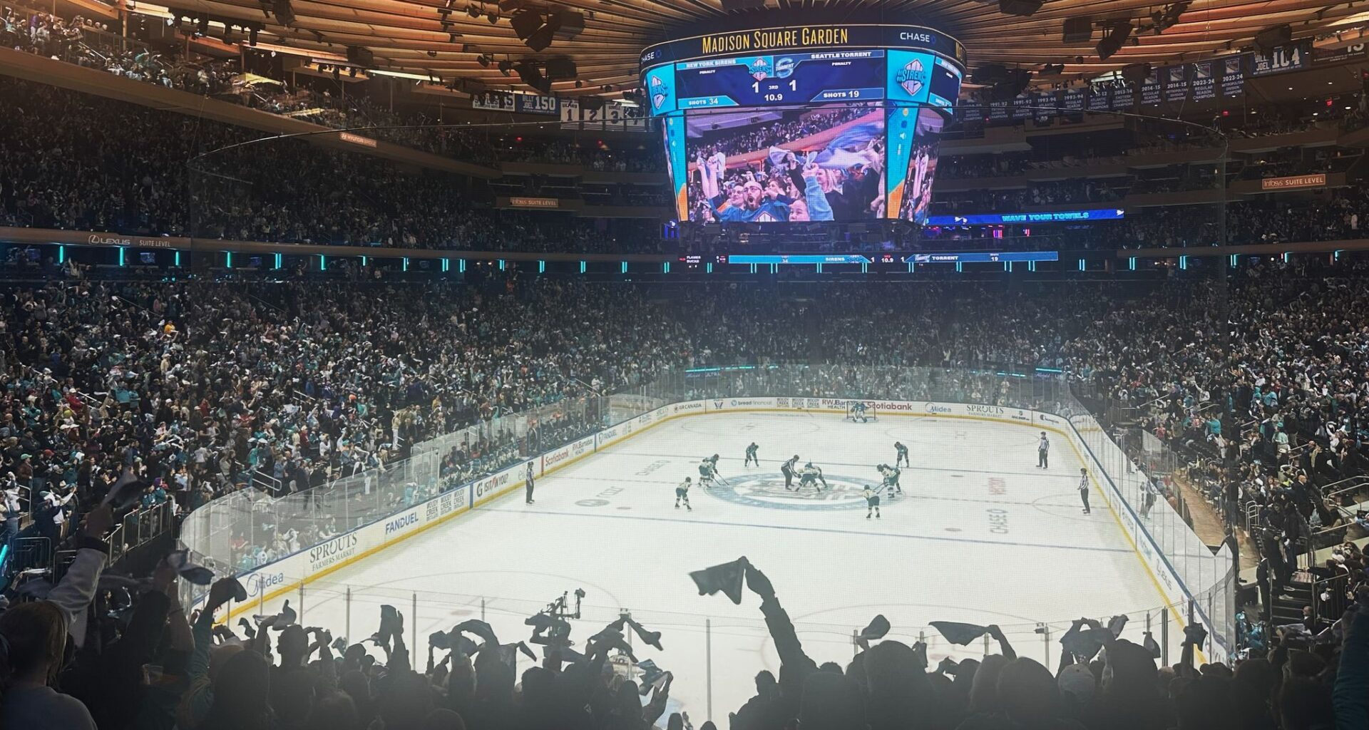 PWHL game in New York sets US pro women's hockey attendance record