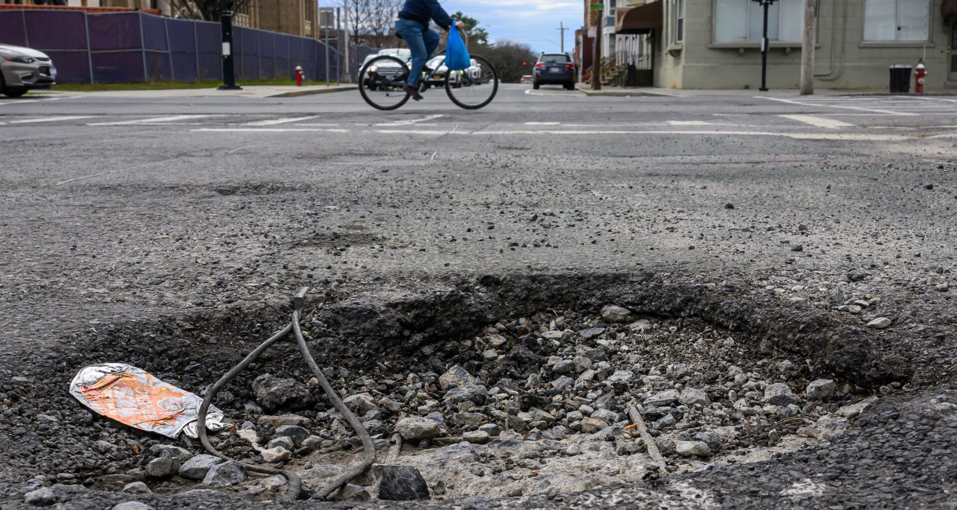 Applyrs vows 10-day blitz to fix every pothole in Albany