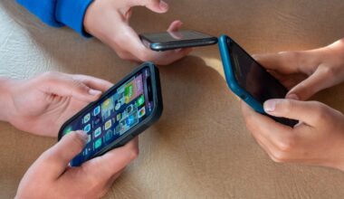 Council bill seeks to curb social media time to an hour for NYC kids