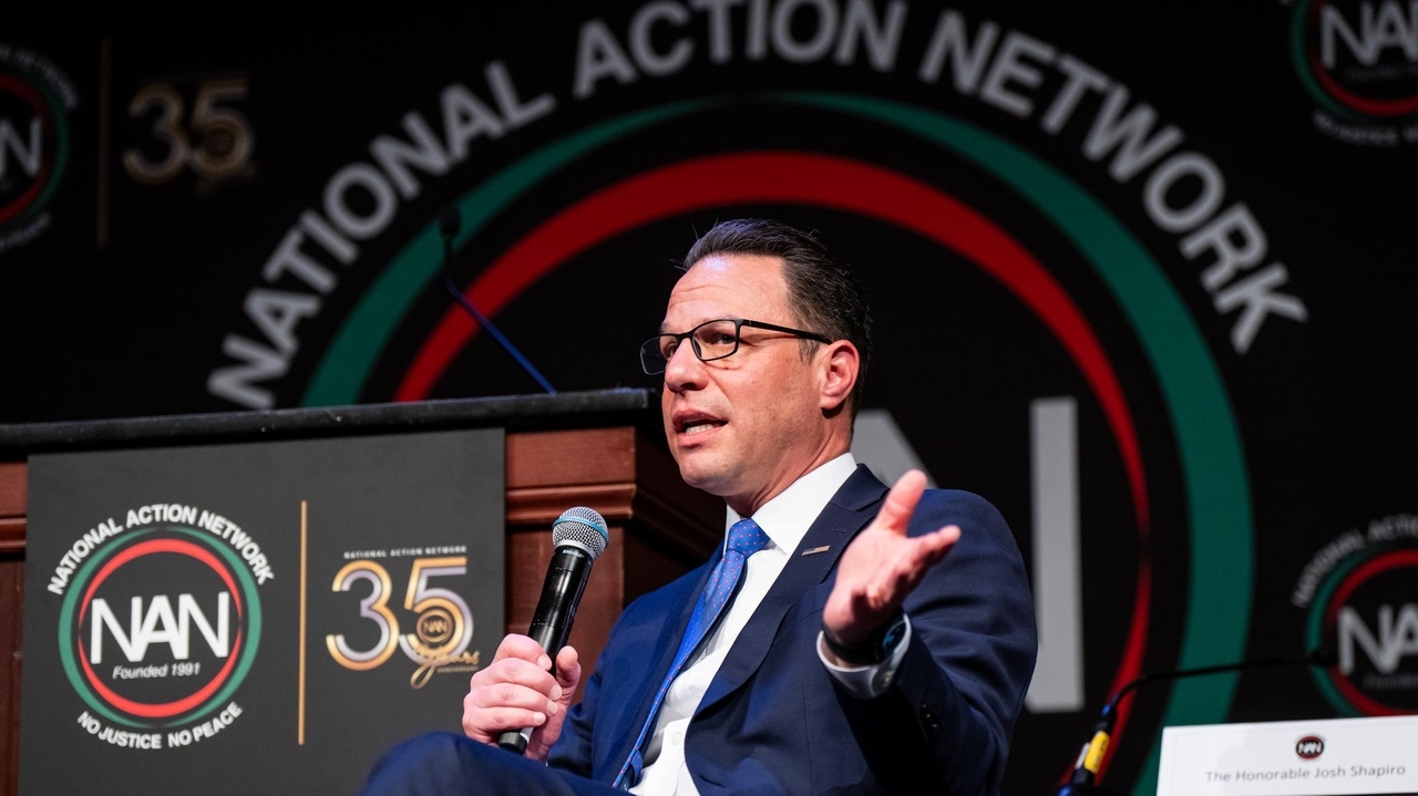 Democratic presidential prospects flock to New York to court activists at Al Sharpton's conference