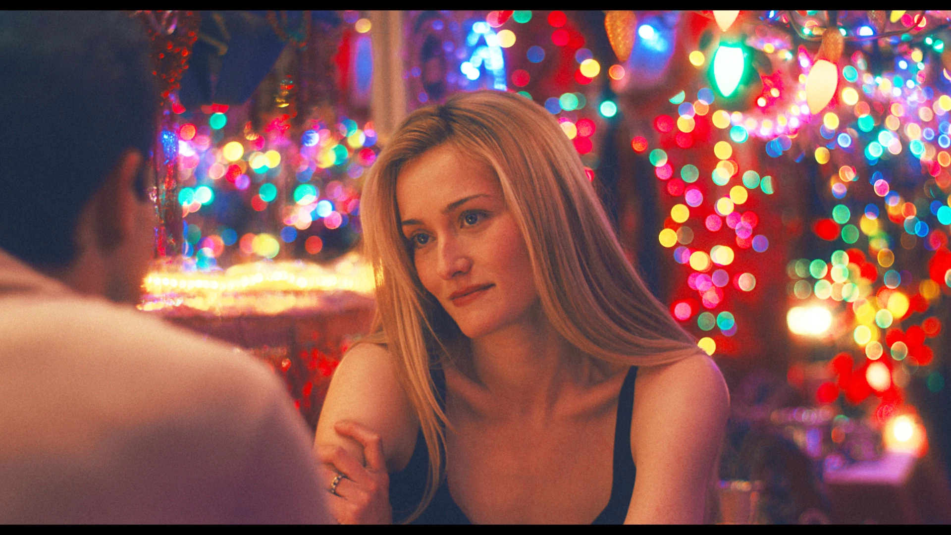 John F. Kennedy Jr. & Carolyn Bessette on their first date in FX’s Love Story: John F. Kennedy Jr. & Carolyn Bessette