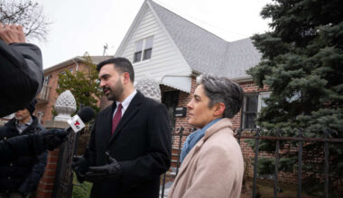 bozorg housing presser