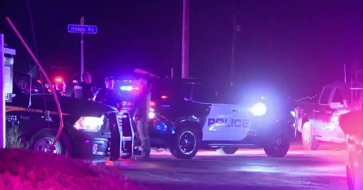 Suspect dead after barricade, shooting in Queen Creek