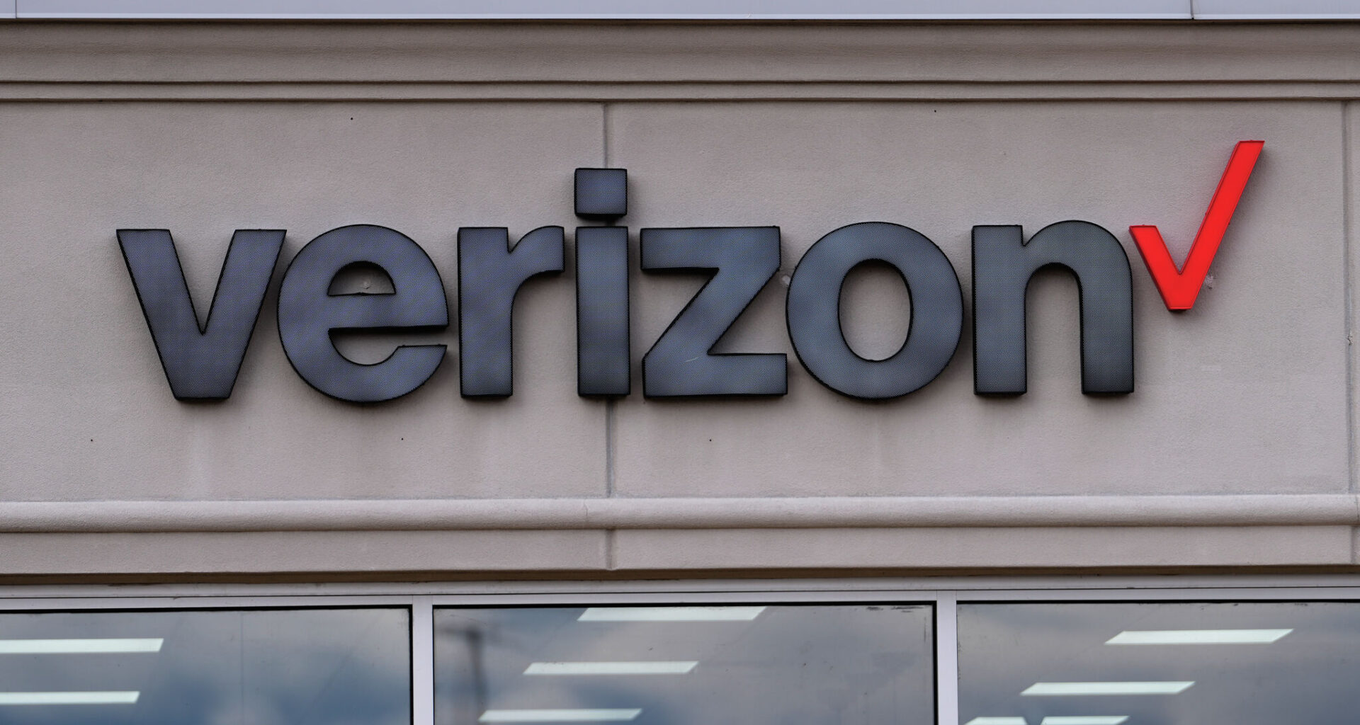 Verizon, others cleared of fraud claims in New York 911 fees case