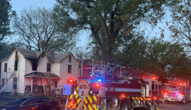 Two people rescued, three pets die in Manhattan structure fire