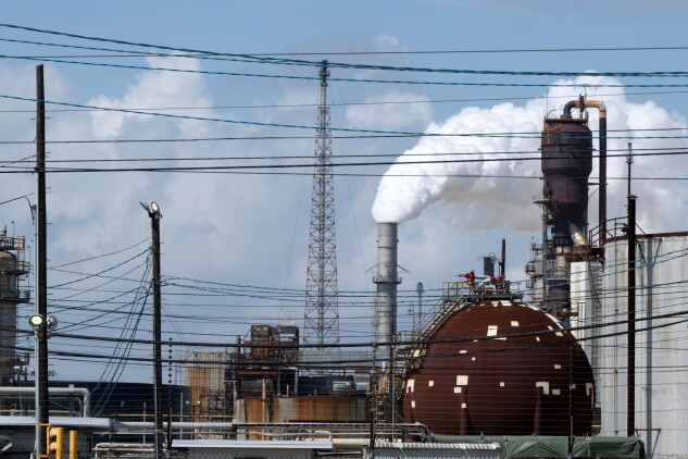 Exxon oil refinery in Texas