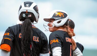 Campbell welcomes Queens for midweek bout