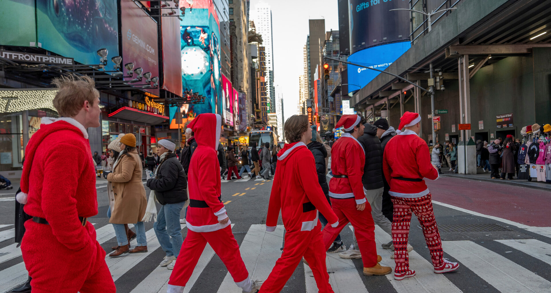 News 12 | Bronx | Popular Nyc Santacon Charity Fundraiser Was More Con Than Claus Authorities Say
