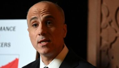 Warshaw seeks to bump comptroller race opponents from the ballot