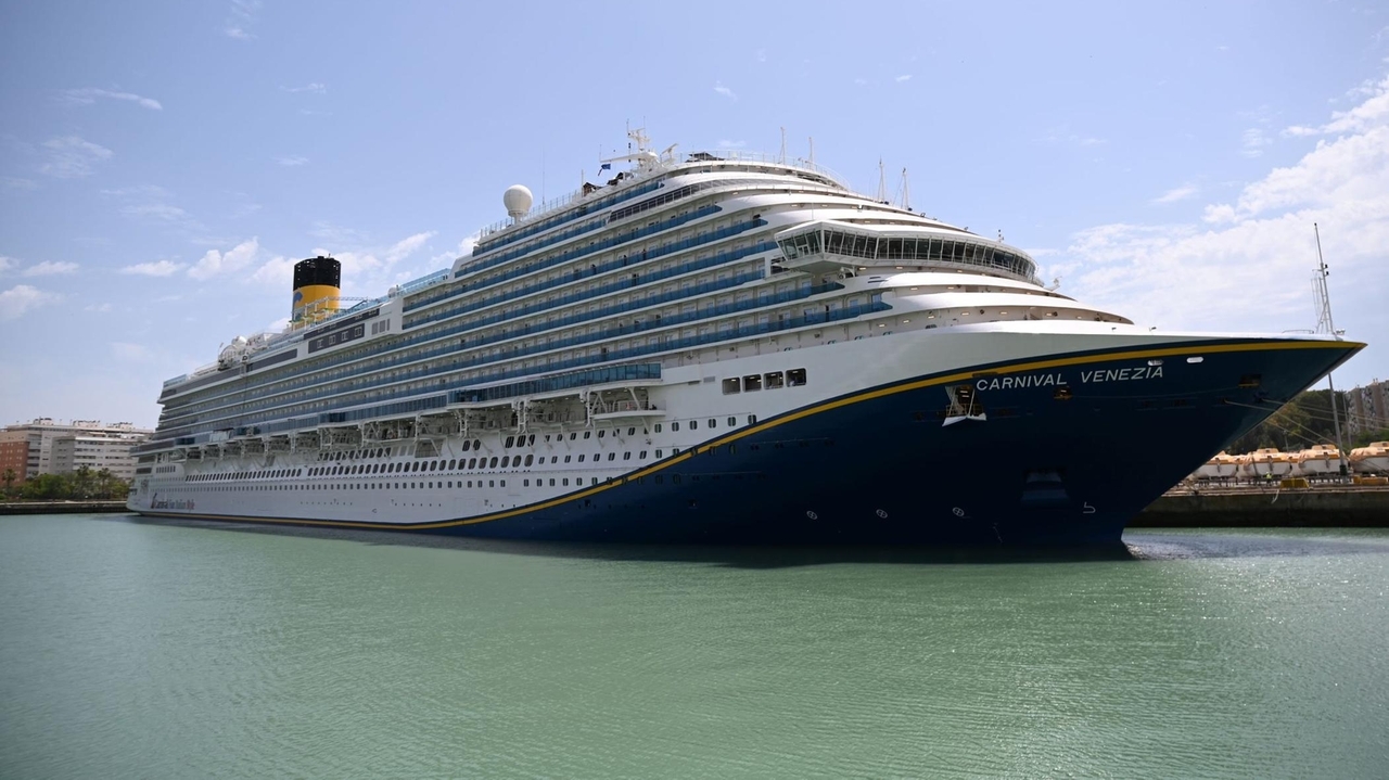 All aboard: Cruises departing from NYC this summer