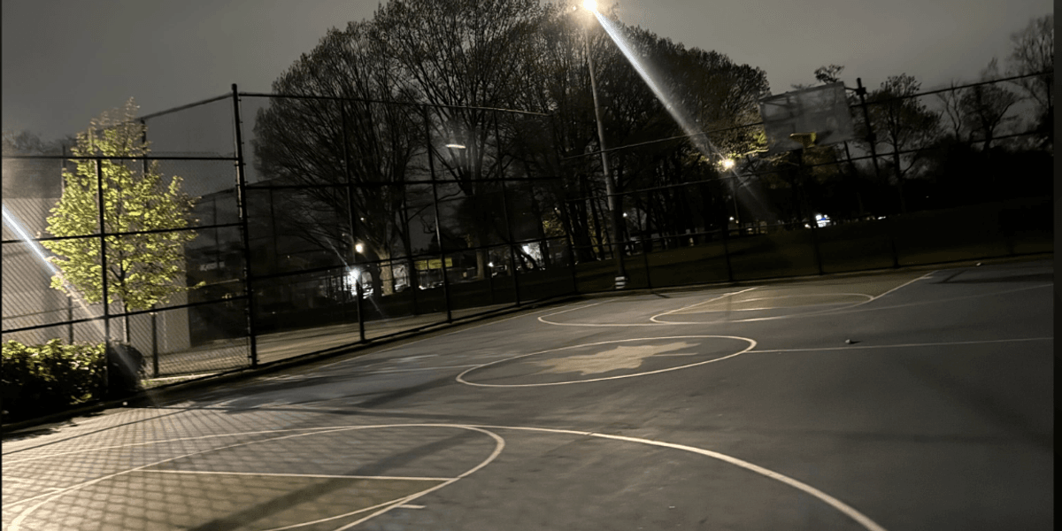 Boy, 15, fatally shot in the chest at Queens park; gunman at large