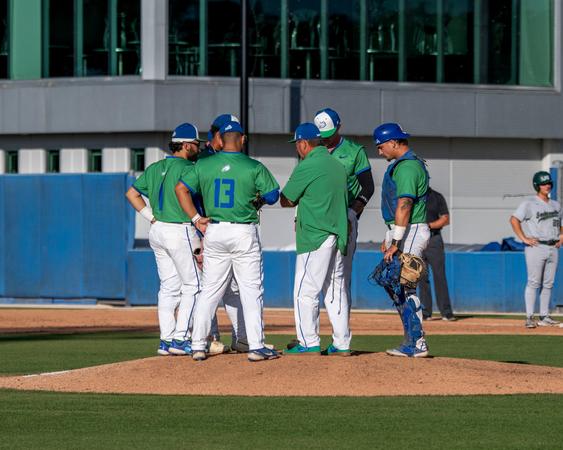 Queens slips by FGCU, 6-5