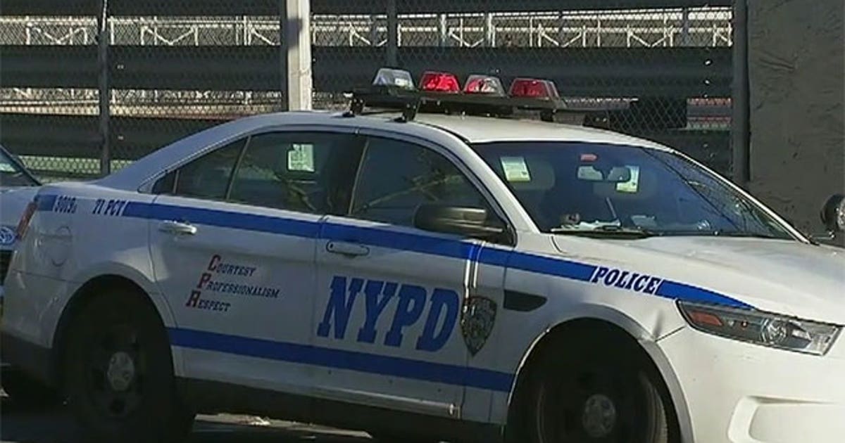 3 people jump on NYPD car, crack windshield during Queens street takeover