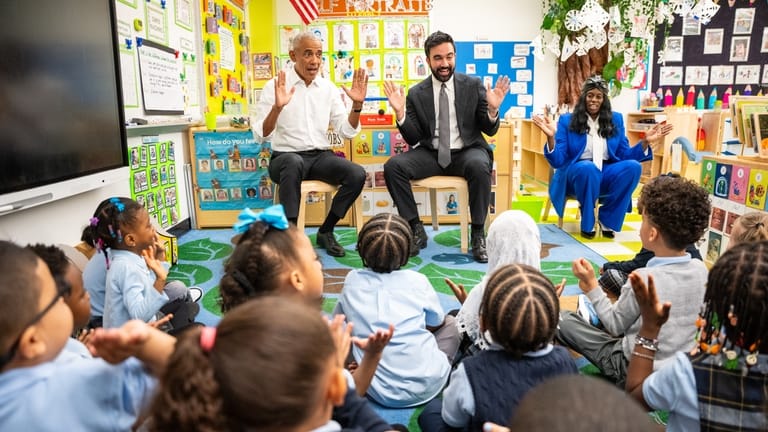 Former President Barack Obama and Mayor Zohran Mamdani sing "Wheels...