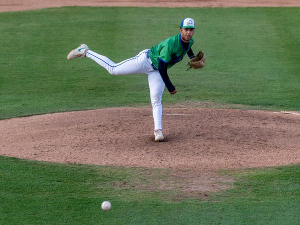 Chris Diaz shuts out Queens in 5-0 win