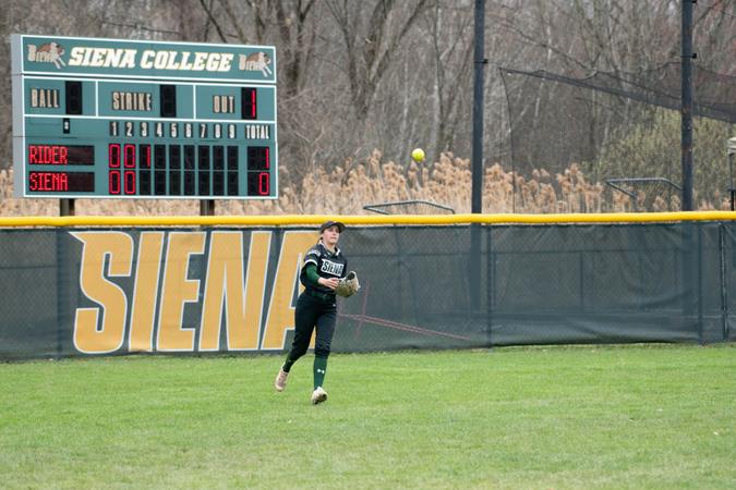 Saints Split Road Doubleheader at Manhattan