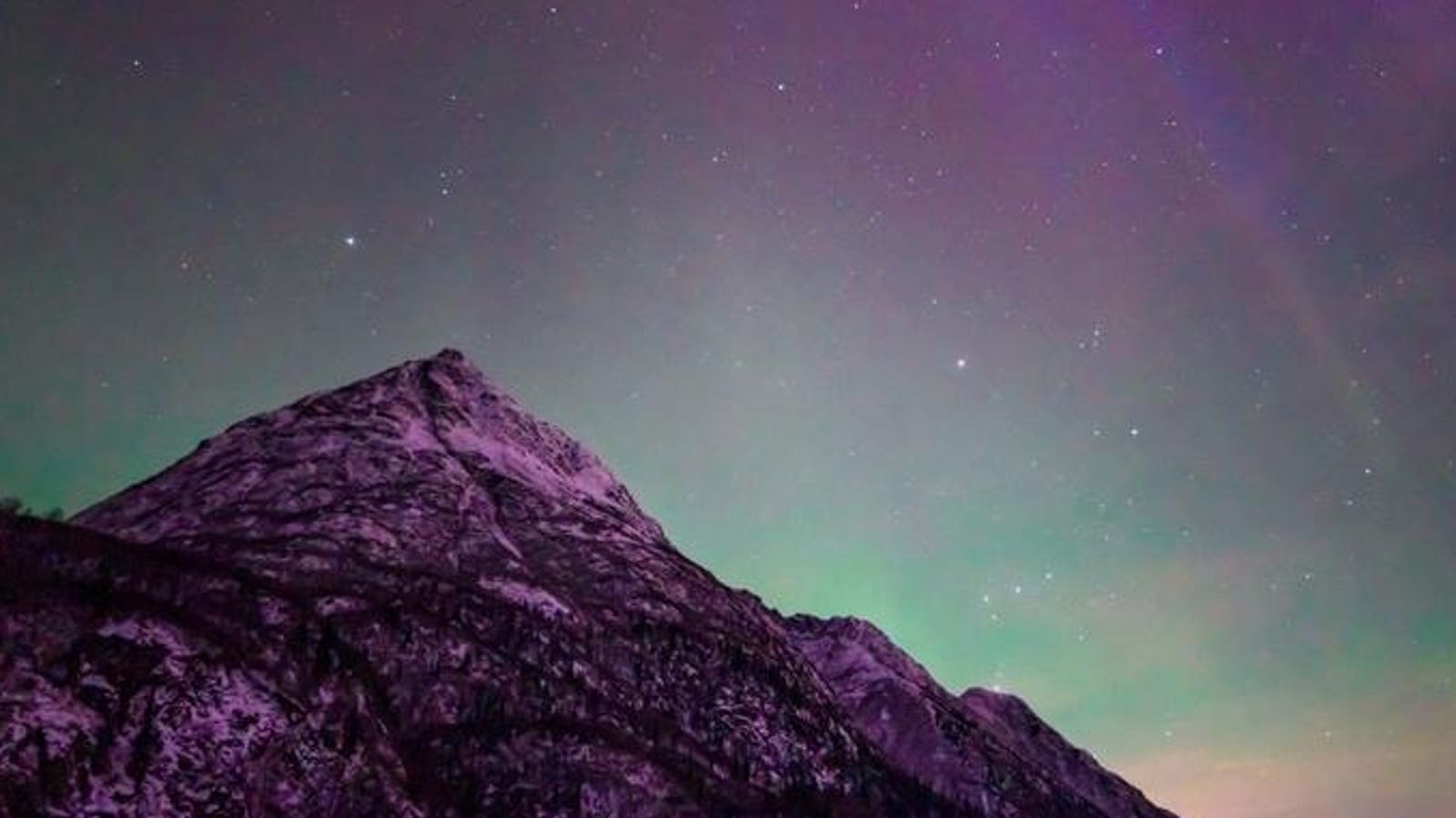 New York And More States Could See Aurora Tonight