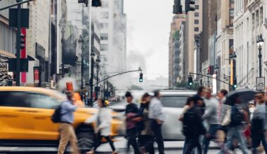 NYC budget watchdog urges spending cuts, not tax hikes, to stem population losses