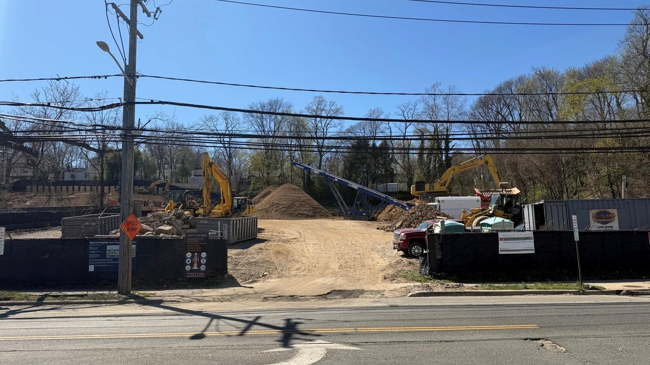 Worker severely injured at Great Neck construction site