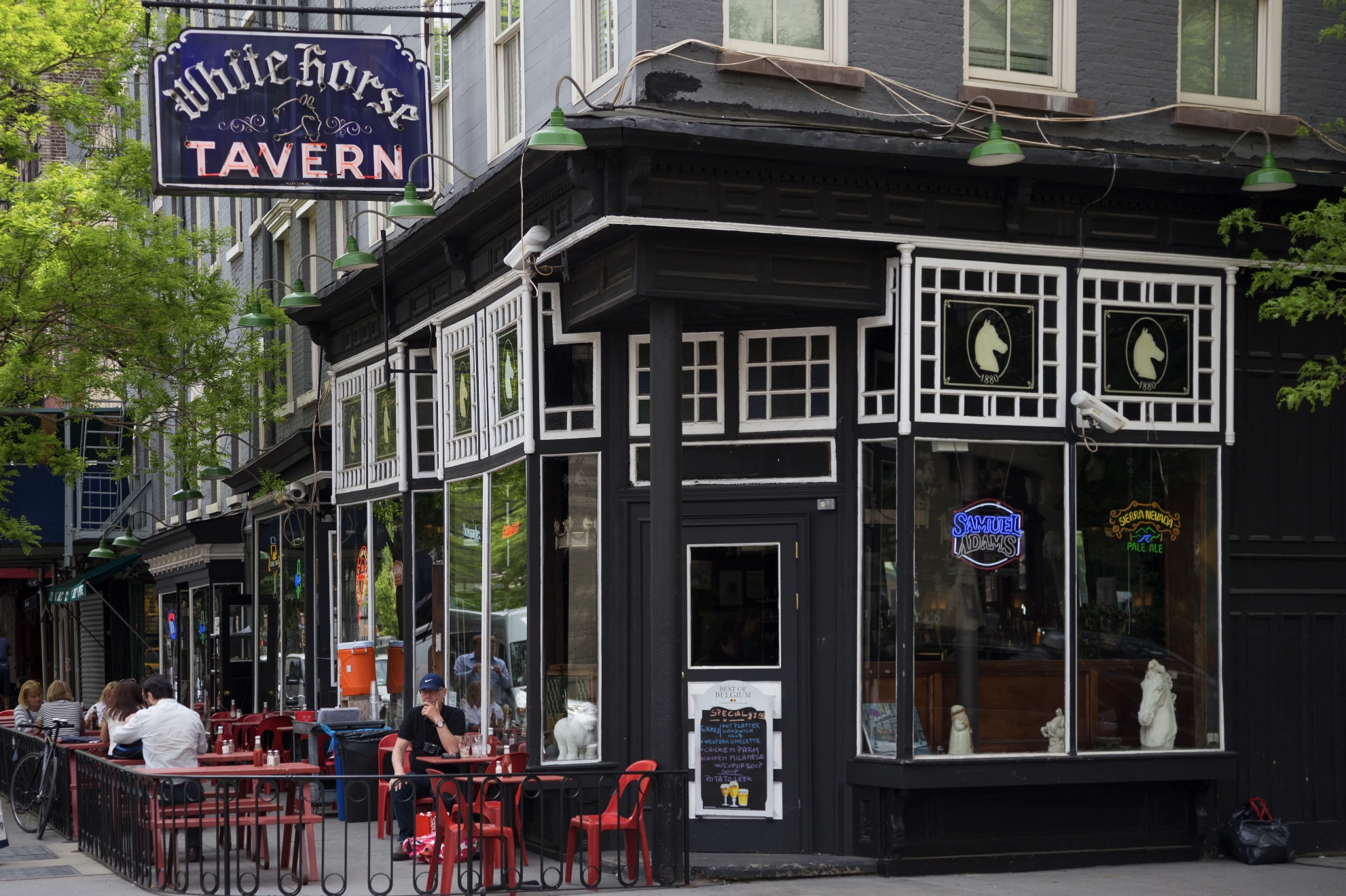 White Horse Tavern