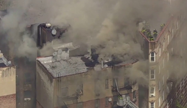 Bronx apartment fire leaves 1 dead