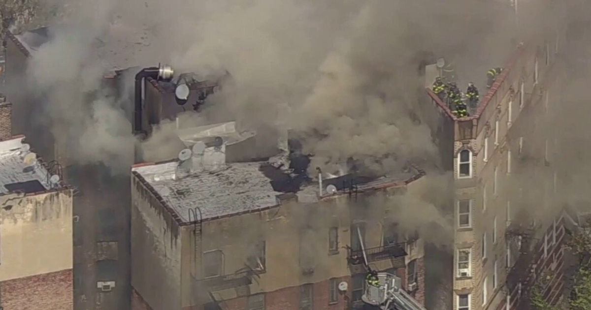 Bronx apartment fire leaves 1 dead