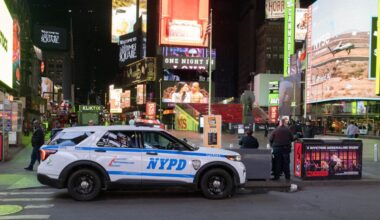 6-month-old baby girl found abandoned in Times Square: NYPD