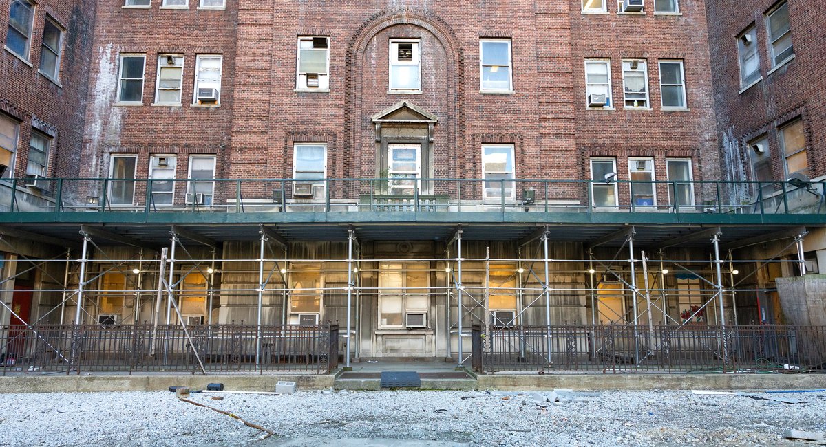 Inside the massive men's homeless shelter Mamdani is closing after decades of disrepair