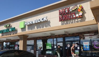 Garden City Park: LIRR stop, park upgrades, shopping, history draw buyers