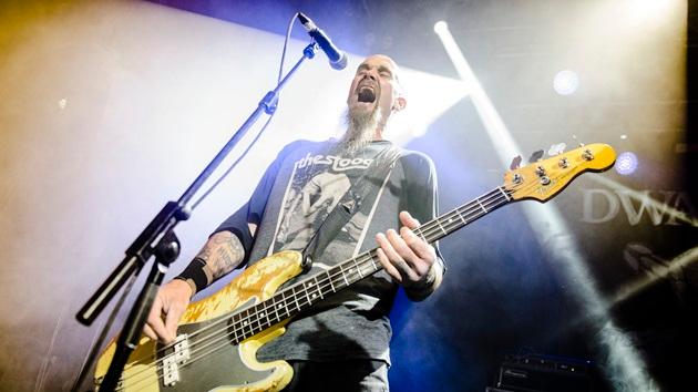 Nick Oliveri performs onstage during Burger Records Showcase at Joy Eslava on February 18, 2018 in Madrid, Spain. (Mariano Regidor/Redferns)