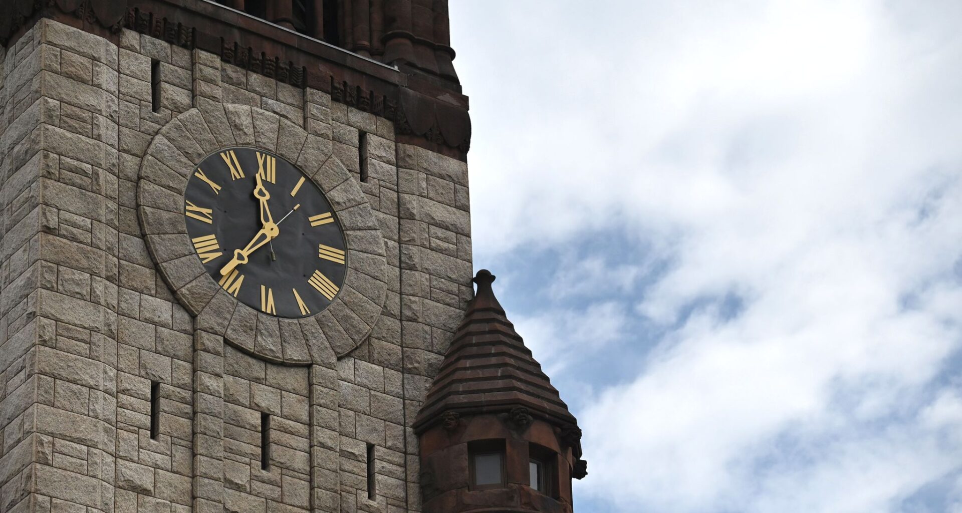 What's going on with Albany's budget?