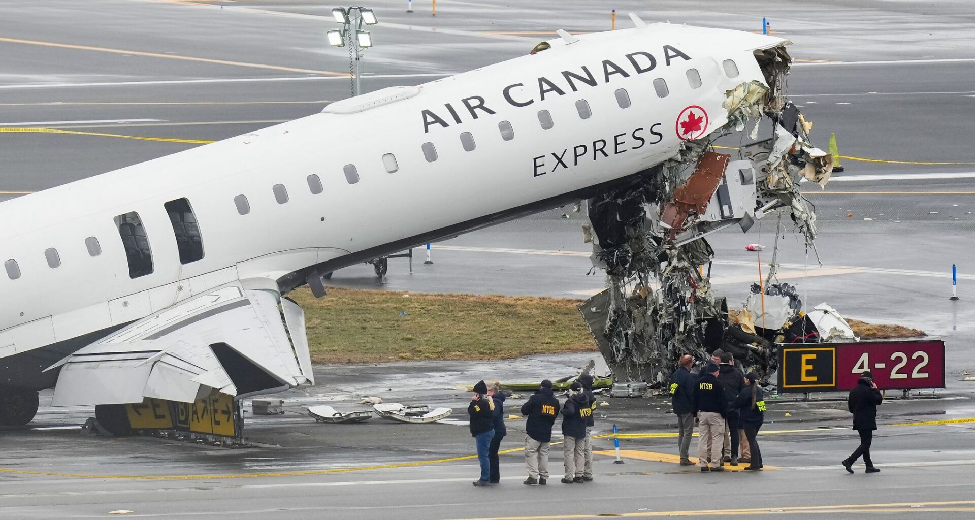 Transponders to be installed on New York area airport ground vehicles following deadly collision