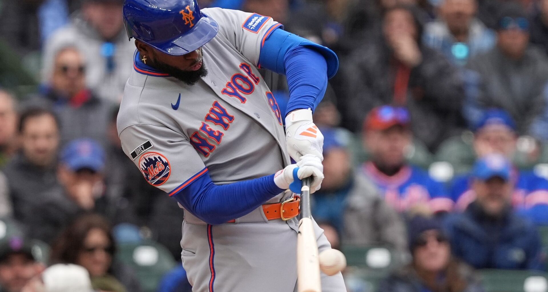 New York Mets center fielder Luis Robert Jr. sent for MRI on ailing back