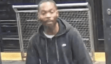 Man picks up subway rider, throws him onto tracks in the Bronx