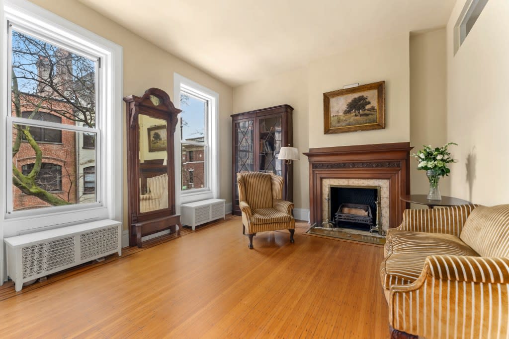 A cozy sitting area. Platinum Forbes Global Properties