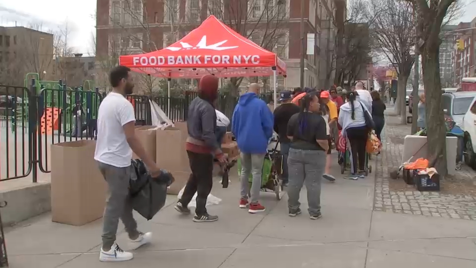 Tips to save on groceries as food banks in NYC feel strain of rising prices due to Iran war