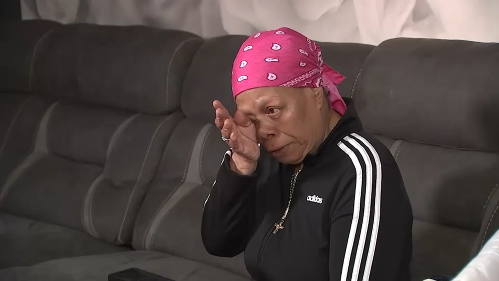 Bronx woman worried about health after apartment overrun with rats