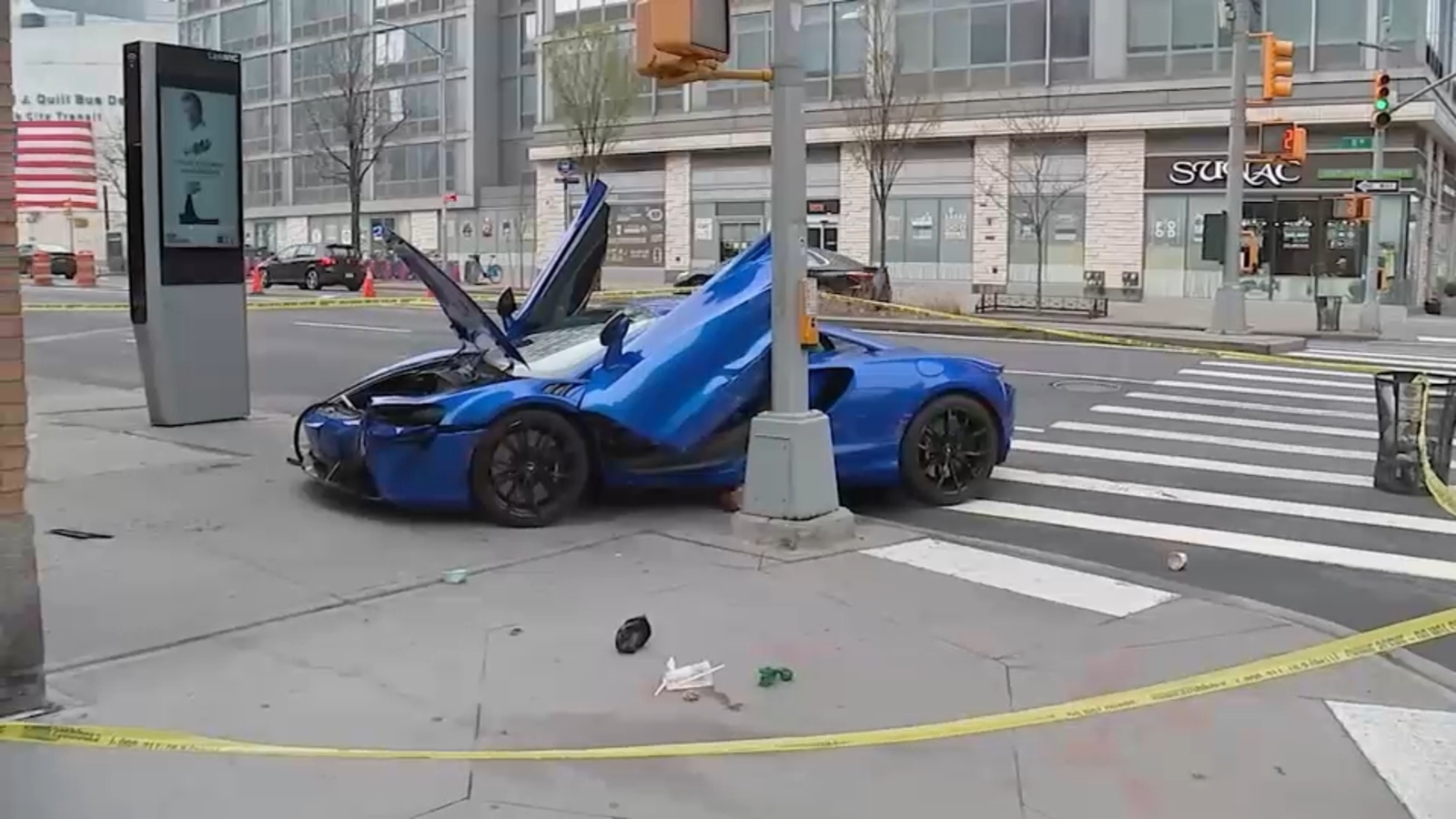 Would-be auto thieves target luxury cars in Hell's Kitchen, crash car into pole