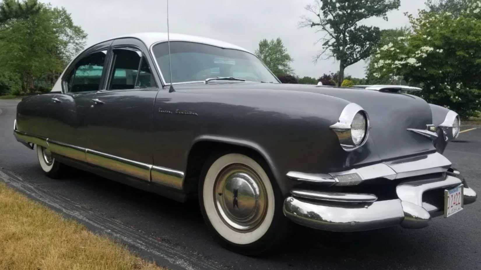 1953 Kaiser Manhattan front three-quarter