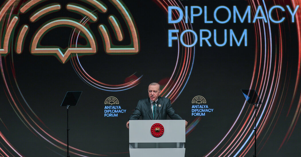 In Turkey, Middle Powers Ponder Diplomacy With a Rogue U.S.