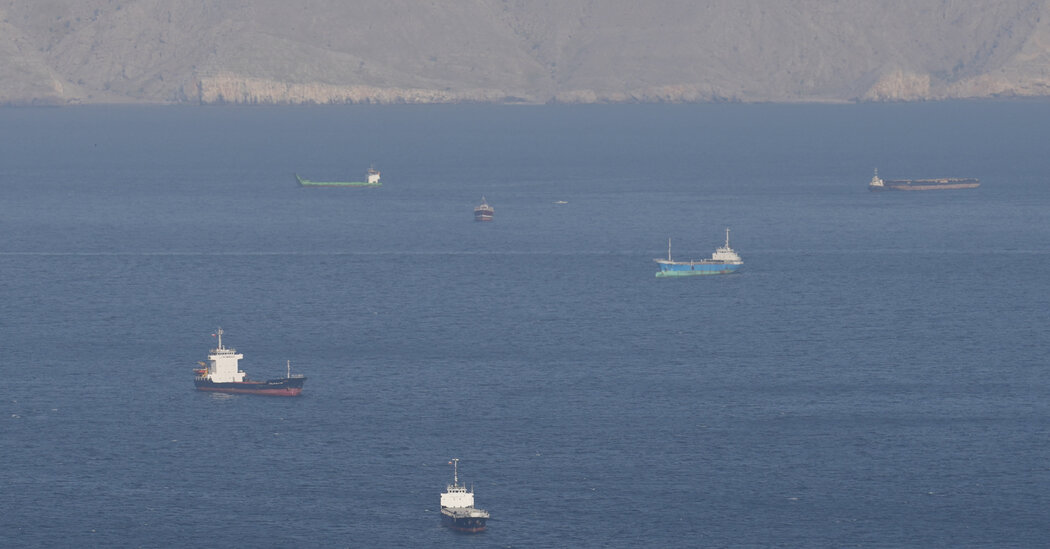 Iran War Live Updates: Iran Declares Strait of Hormuz Closed Again as Ships Report Attacks