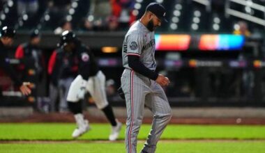 Instead of booing, fans of slumping Mets mostly stay home on chilly night in Queens