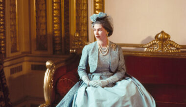 Famous jewels sparkle in exhibition now open on Queen Elizabeth II