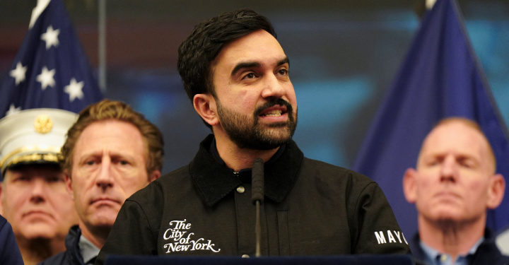 New York City Mayor Mamdani Heckled While Speaking at Passover Seder in Manhattan After Comedian Drops Out